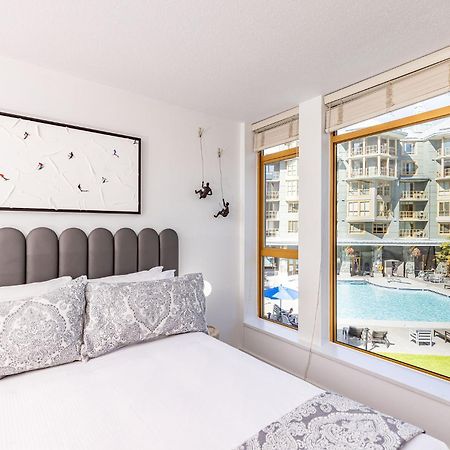 Cascade Lodge Premium Suite, With Pool & Hot Tub Whistler Exteriér fotografie