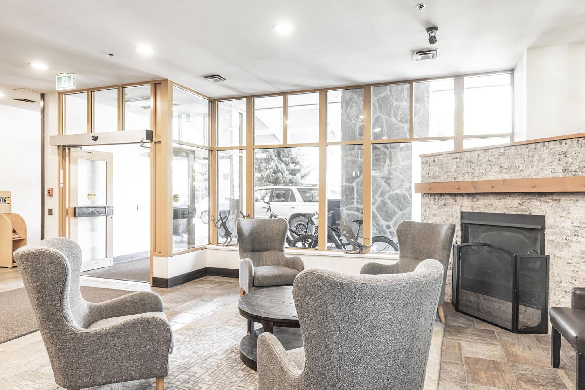 Cascade Lodge Premium Suite, With Pool & Hot Tub Whistler Exteriér fotografie